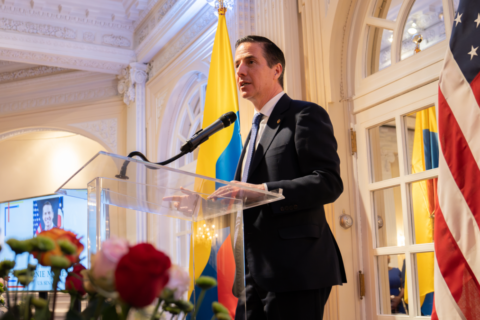 Advertencia de intervención militar en Colombia