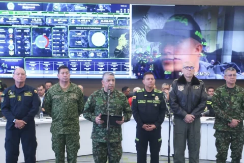 Explosión y bombardeos contra el Clan del Golfo