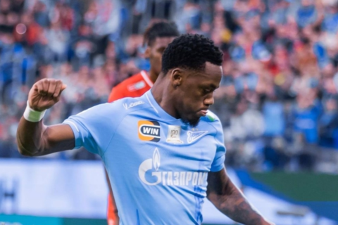 Jhon Durán suma misterio en el Zenit