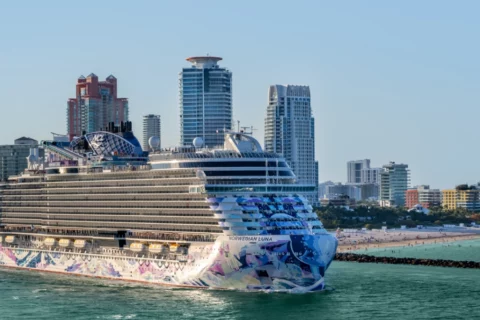 Llega el Norwegian Luna al Caribe
