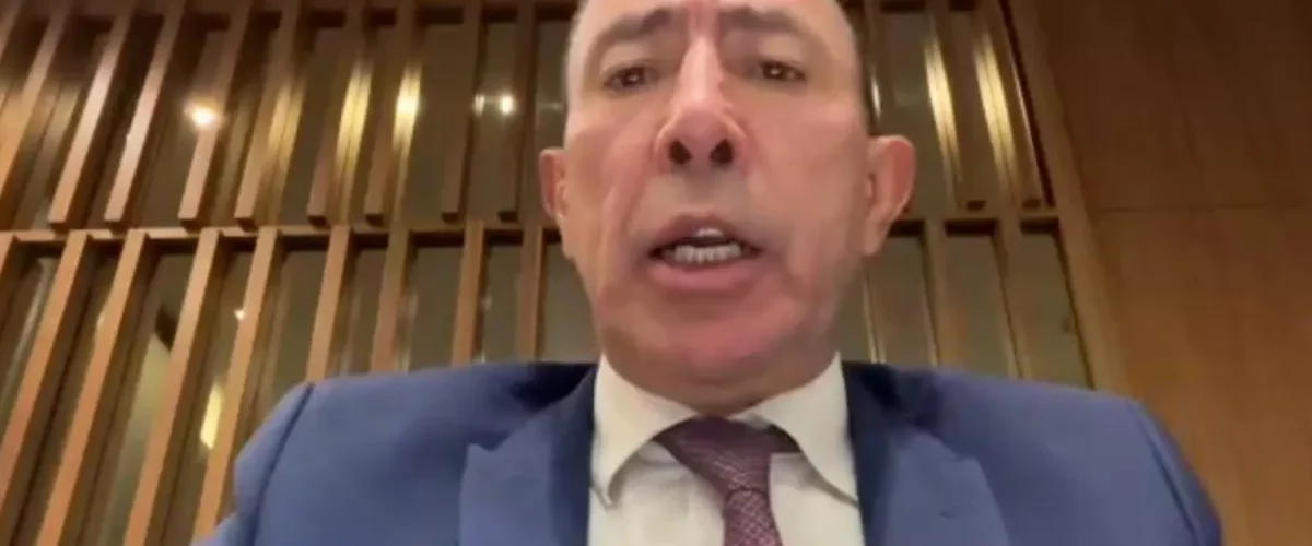 Ricardo Roa enfrenta acusaciones por violación de topes