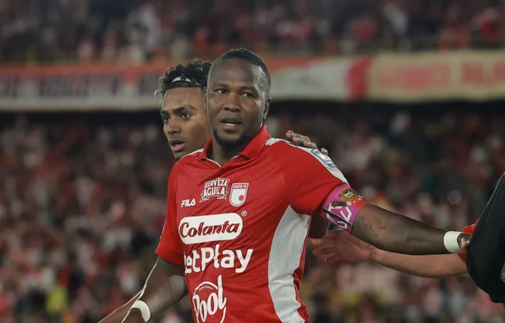 Rodallega brilla en Santa Fe
