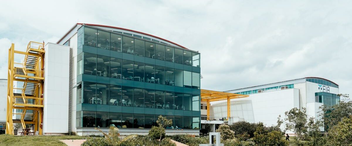 Universidad Javeriana lidera pruebas Saber Pro 2025