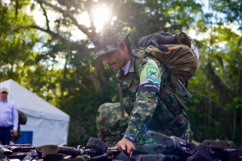 99 combatientes dejan armas en Putumayo