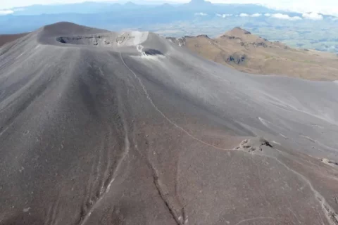 Aeropuerto de Popayán cerrado por erupción volcánica