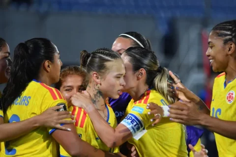 Ana María Guzmán hace historia con doblete