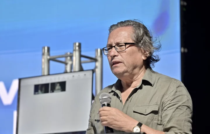Armando Novoa defiende ZUT para excombatientes