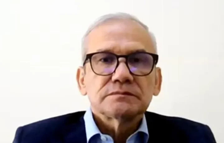 Carlos Ramón González reaparece en audiencia