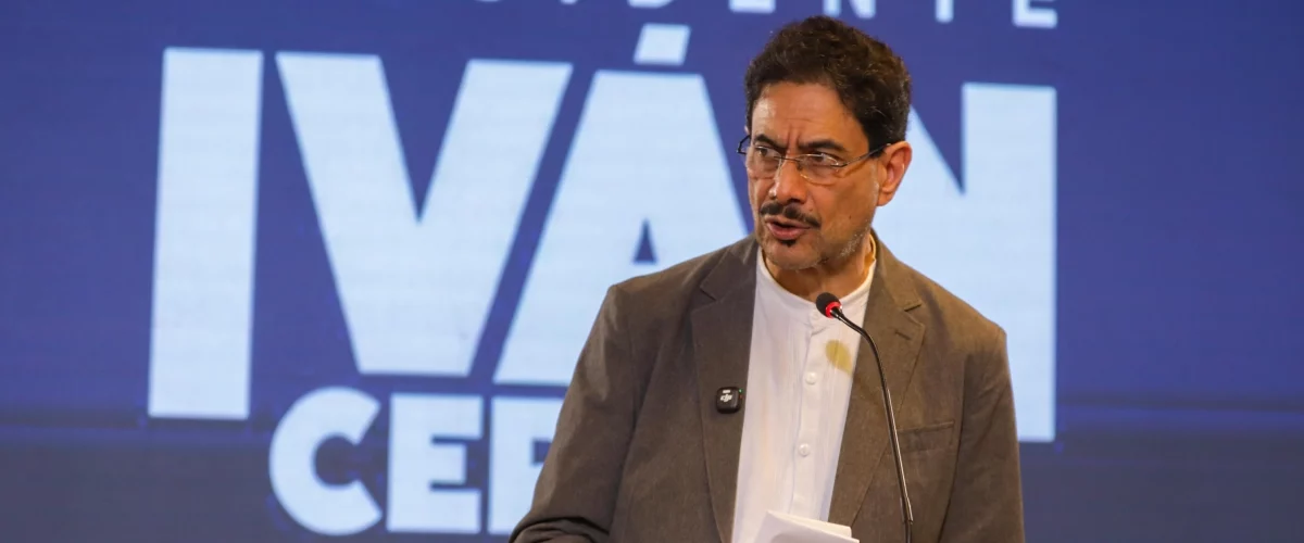 Cepeda sin alianzas clave a días de segunda vuelta