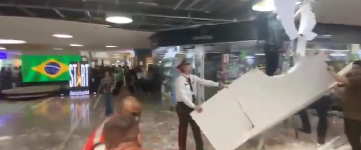Desplome en centro comercial de Medellín