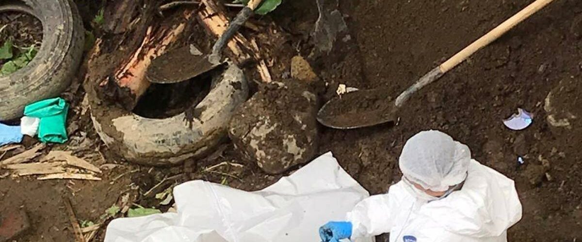 Exhumación en Córdoba busca resolver desaparición forzada de 6 familiares