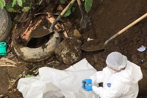 Exhumación en Córdoba busca resolver desaparición forzada de 6 familiares