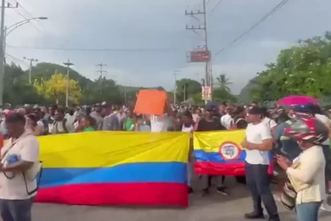 Explosión en barcaza en Cartagena deja heridos