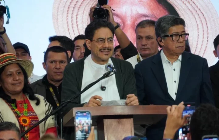 Iván Cepeda busca 3 millones de votos más