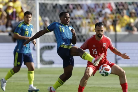 Jhon Arias entre los 10 futbolistas más activos