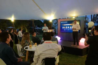 Medellín enseña inteligencia artificial a todos