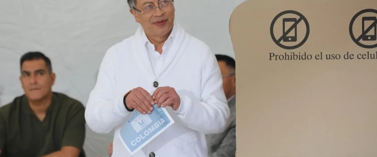Petro calla sobre resultados electorales
