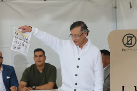 Petro define tendencia en elecciones Colombia 2026