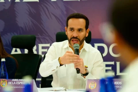 Abelardo De La Espriella se posesiona en Cali con apoyo regional