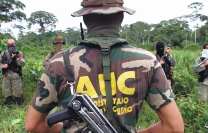 Condenados 4 exparamilitares por masacre y 77 delitos
