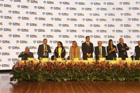 Congreso en suspense: curules sin definir
