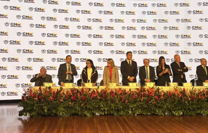 Congreso en suspense: curules sin definir