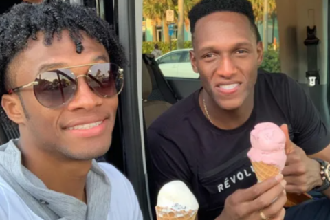 De La Espriella recibe a Cuadrado y Mina en su casa