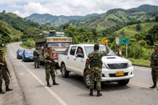 Disidencias de las Farc se atribuyen robo de blindados