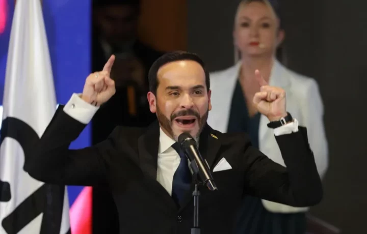 Empalme suspendido por banda de golpistas