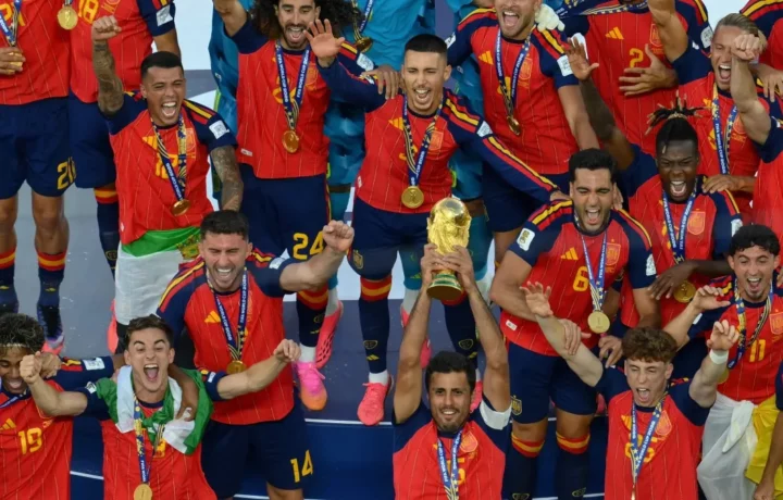 España festeja título mundial
