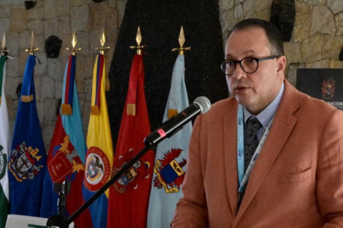 Exviceministro de Defensa judicializado por contrato de helicópteros