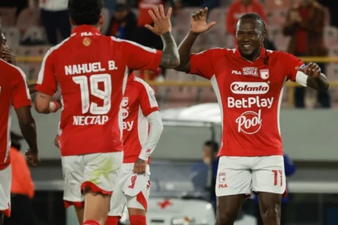 Independiente Santa Fe vence 2-0 a Caracas en Copa Sudamericana