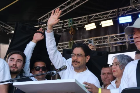 Iván Cepeda lanza desobediencia civil para 2027