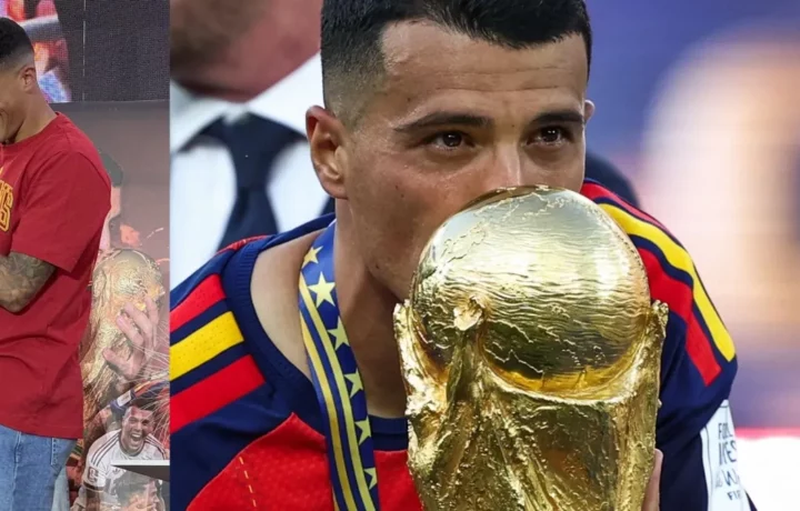 Pedro Porro entrega medalla de campeón del mundo a su abuelo