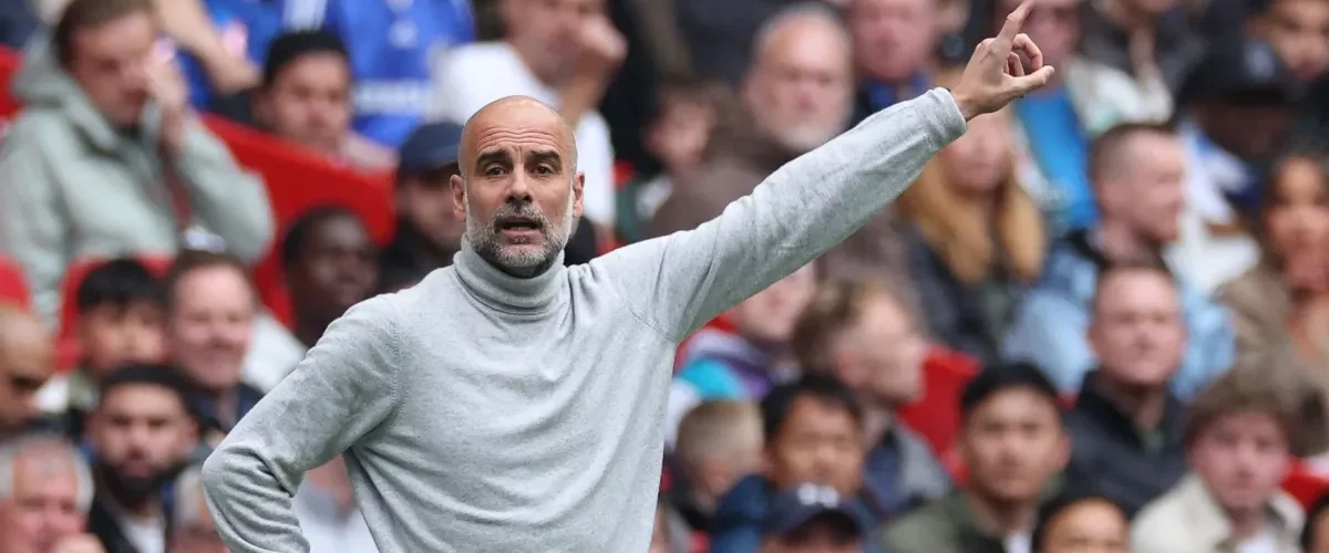 Pep Guardiola cerca de Italia