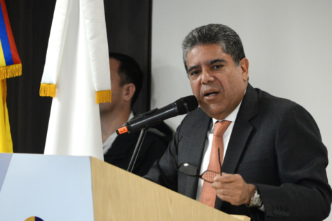 Petro debe rendir cuentas: Contralor Rodríguez