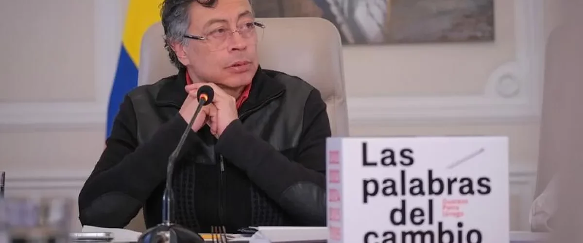 Petro radica ocho reformas en el Congreso