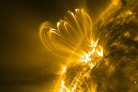 Sol expulsa 10.000 billones de cometas