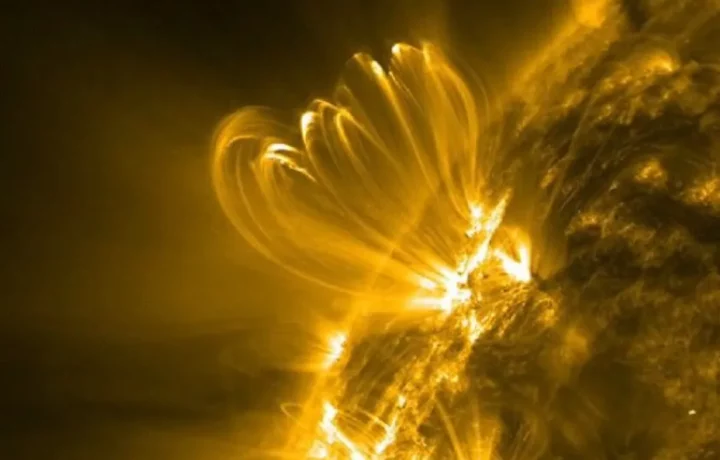 Sol expulsa 10.000 billones de cometas
