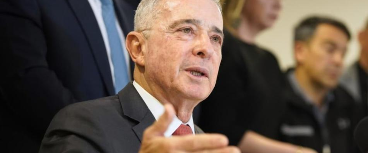 Uribe cuestiona a Deluque para presidencia del Senado
