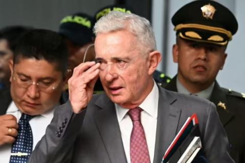 Uribe propone fusionar Unidad de Riesgo con Fondo de Adaptación