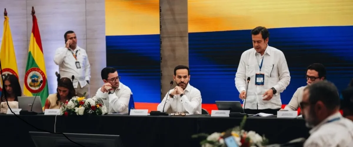 Abelardo De La Espriella excluye a varios en su posesión