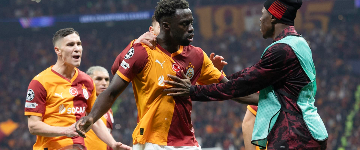 Dávinson Sánchez sufre debut desastroso en Turquía