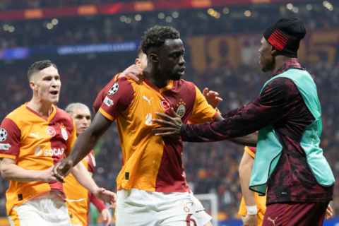 Dávinson Sánchez sufre debut desastroso en Turquía