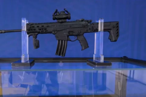 Fusil Jaguar frenado por fallas en pruebas finales