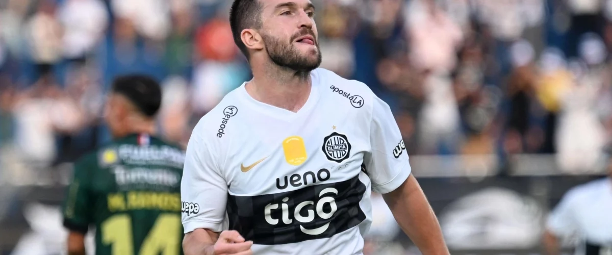 Golazo de Tim Payne en debut con Olimpia
