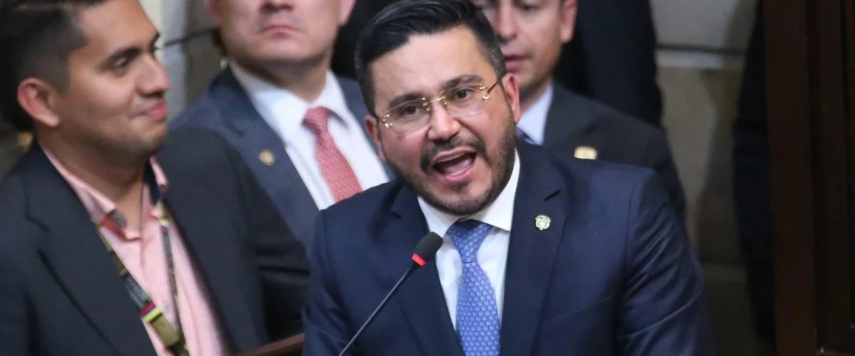 Nuevo contralor promete auditar fondos para terremoto