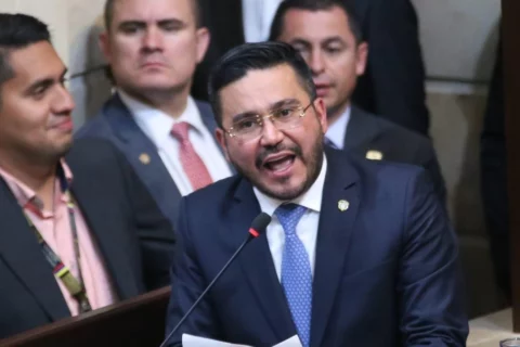 Nuevo contralor promete auditar fondos para terremoto