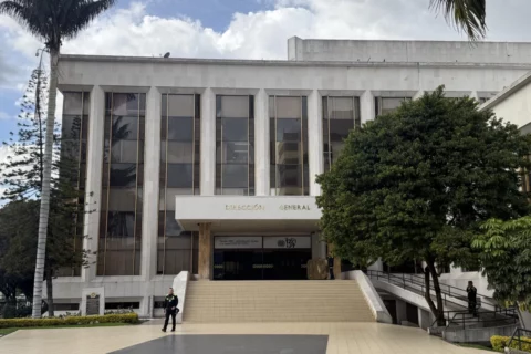 Nuevos comandantes y directores asumen cargos clave en la Policía Nacional