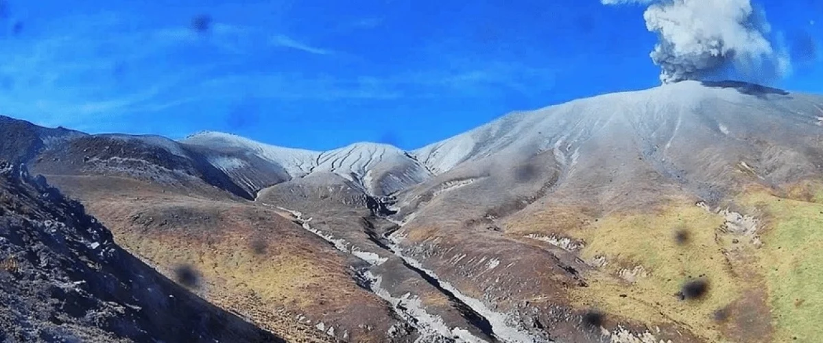 Volcán Puracé en alerta naranja